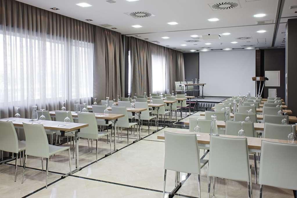 Nh Ribera Del Manzanares Hotel Madrid Facilități foto