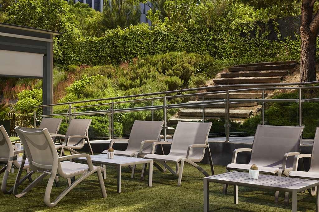 Nh Ribera Del Manzanares Hotel Madrid Exterior foto
